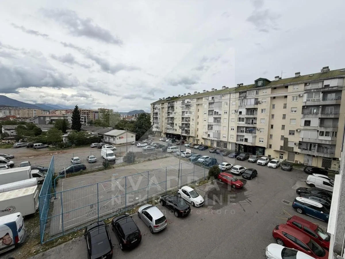 Izdavanje, jednosoban stan, 37m², Stari Aerodrom, Podgorica