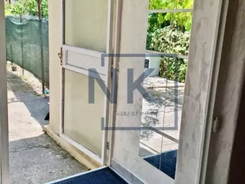 Izdavanje, jednosoban stan, 35m², Pobrežje, Podgorica - image 9