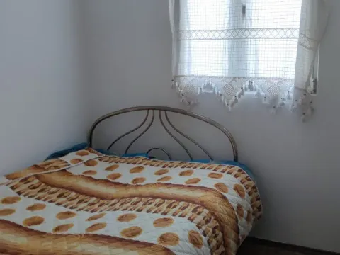 Prodaja, kuća, 200m², Bar, Crna Gora - image 2