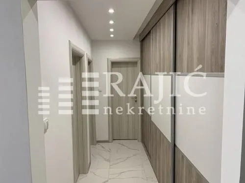 Rent, two bedroom apartment, 72m², Vračar Sve Podlokacije, Beograd