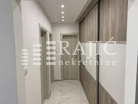 Rent, two bedroom apartment, 72m², Vračar Sve Podlokacije, Beograd - image 13