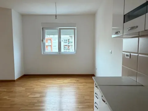 Prodaja, dvosoban stan, 73m², Tuški Put, Podgorica - image 3