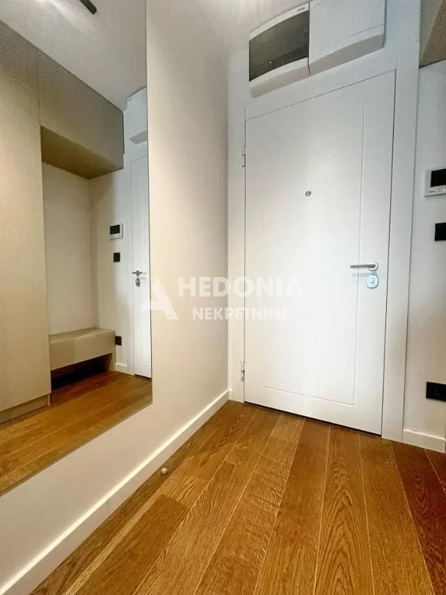 Izdavanje, dvosoban stan, 50m², Vračar Sve Podlokacije, Beograd