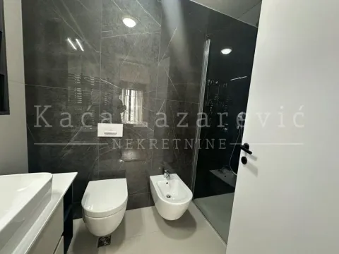 Izdavanje, trosoban stan, 92m², Stari Grad, Beograd - image 15