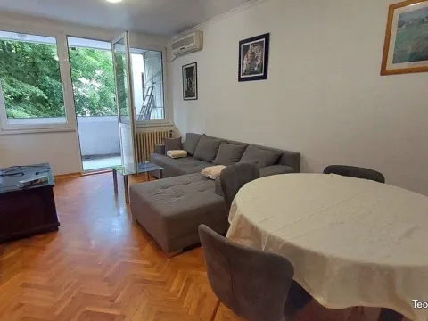 Izdavanje, trosoban stan, 62m², Lion, Zvezdara Sve Podlokacije - image 1