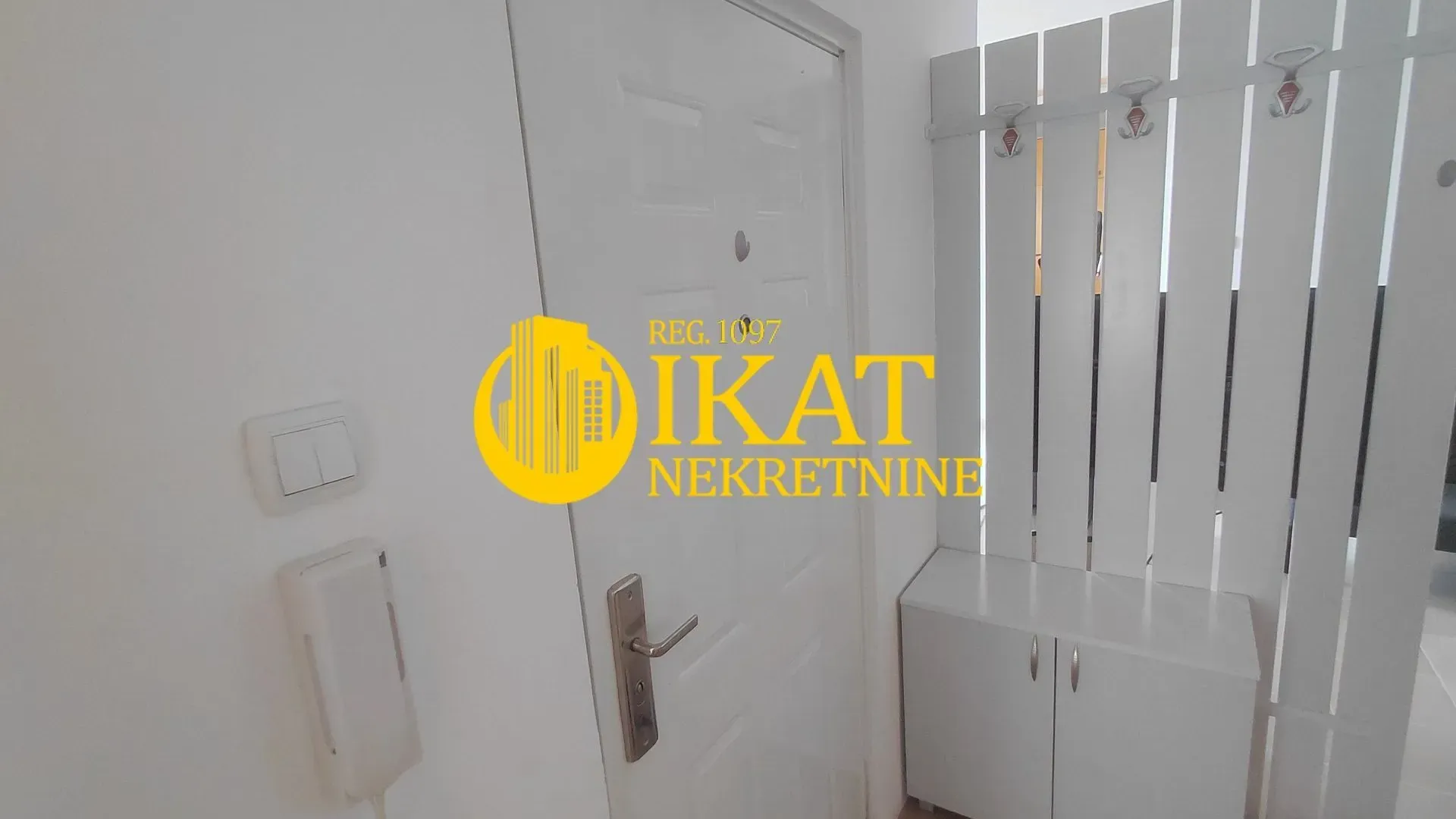 Izdavanje, četvorosoban stan, 80m², Južni Bulevar, Vračar Sve Podlokacije