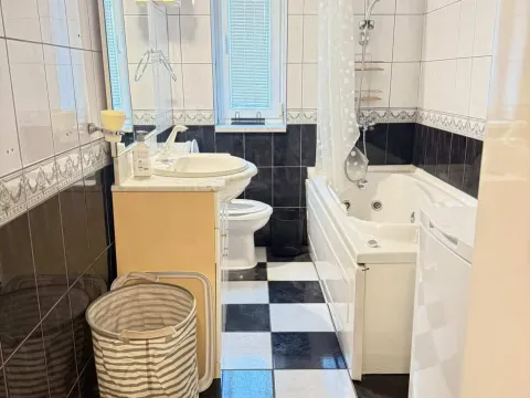 Izdavanje, jednosoban stan, 55m², Centar, Podgorica - image 8