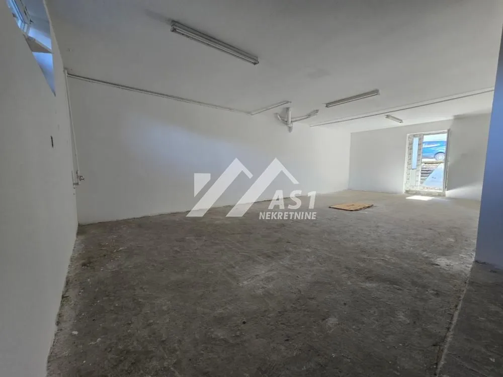 Prodaja, četvorosoban stan, 114m², Klisa, Novi Sad Sve Podlokacije