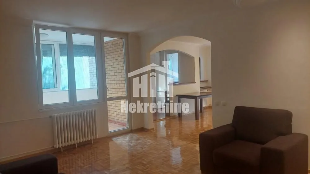 Izdavanje, trosoban stan, 93m², Stari Košutnjak, Rakovica