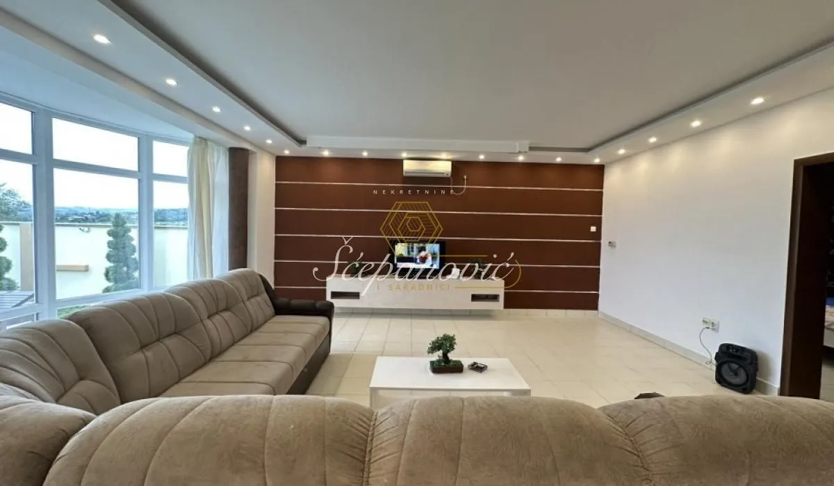 Prodaja, kuća, 162m², Mišeluk, Petrovaradin