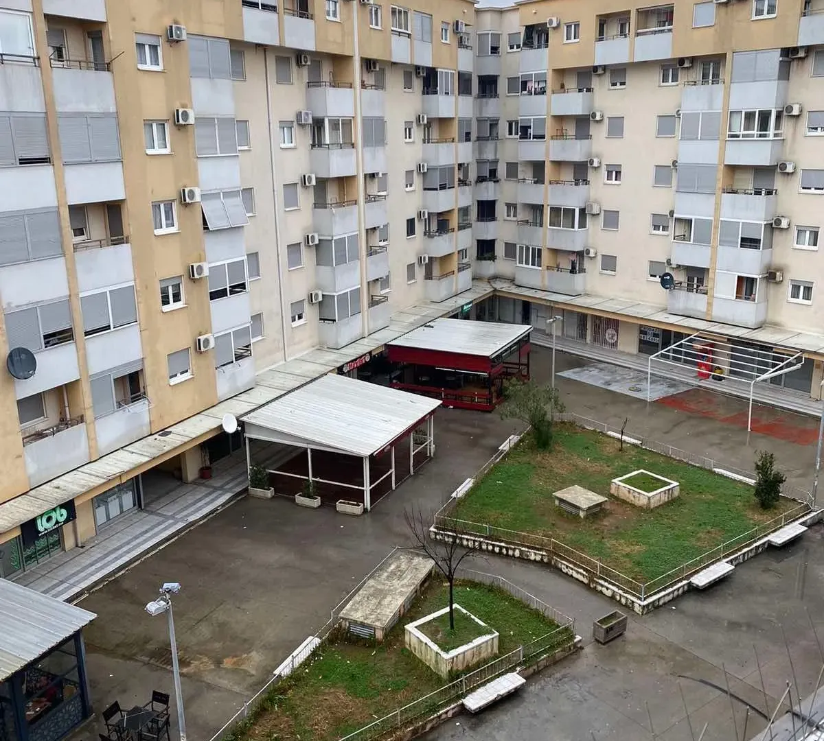 Izdavanje, dvosoban stan, 55m², Stari Aerodrom, Podgorica
