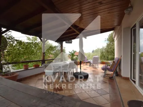 Izdavanje, kuća, 300m², Ibričevina, Podgorica - image 28