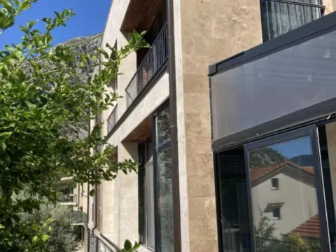 Sale, three bedroom apartment, 104m², Donji Orahovac, Kotor