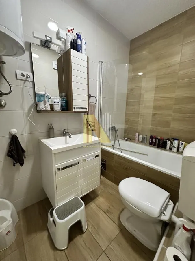 Prodaja, četvorosoban stan, 108m², Bulevar patrijarha Pavla, Novi Sad Sve Podlokacije
