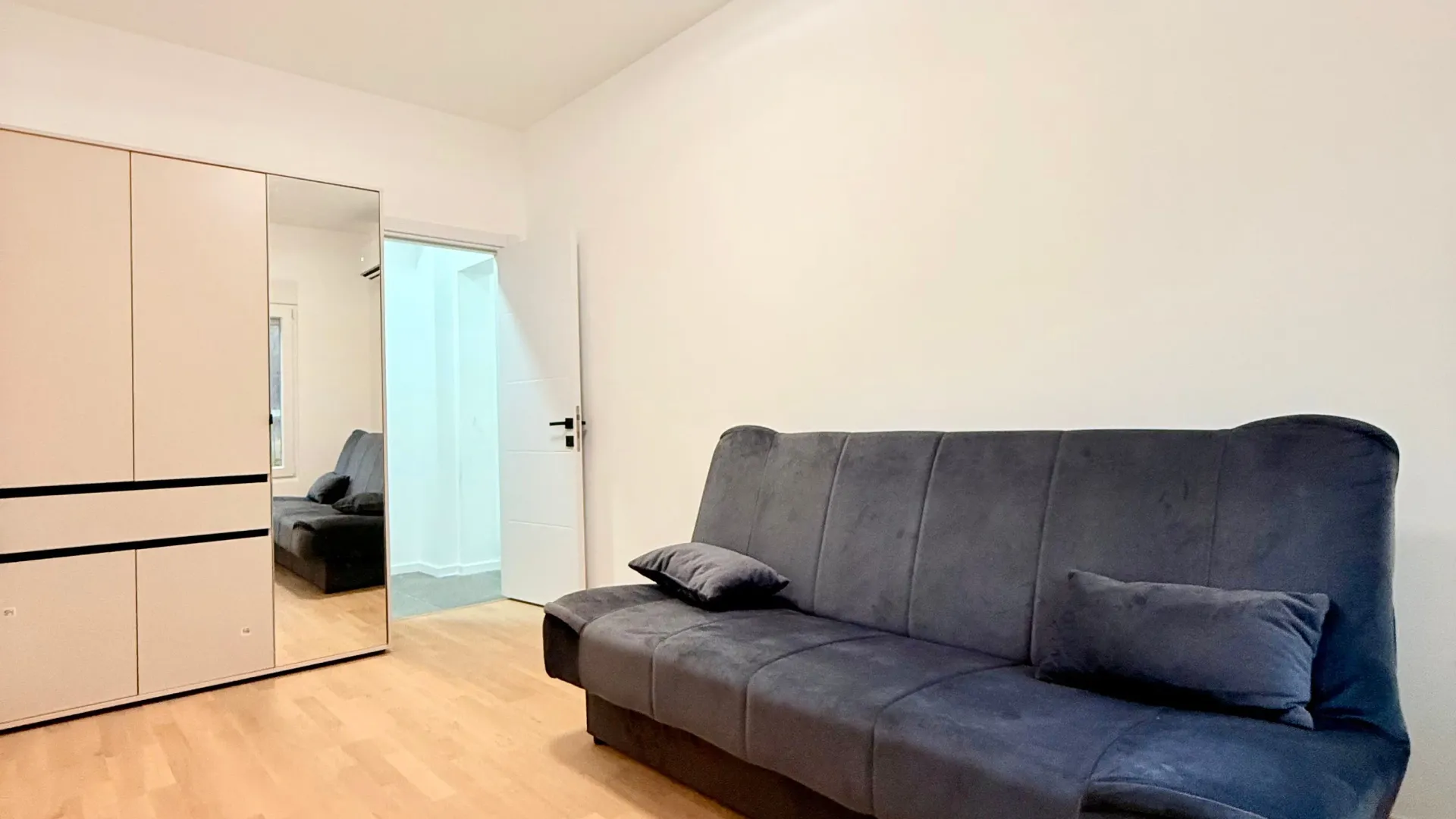 Izdavanje, dvosoban stan, 80m², Vezirov Most, Podgorica