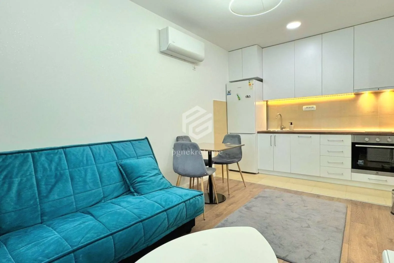 Izdavanje, kuća, 65m², Momišići, Podgorica