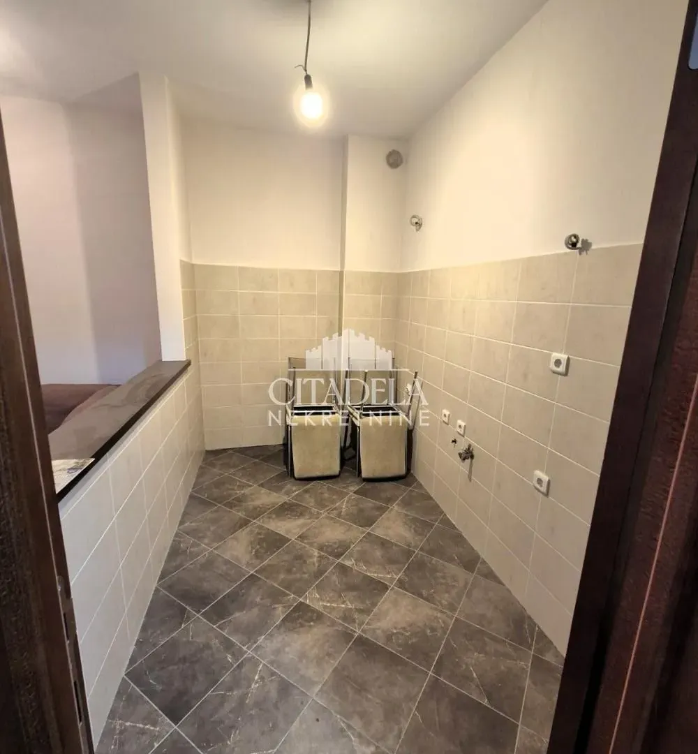 Prodaja, trosoban stan, 74m², Vračar Hram, Vračar Sve Podlokacije