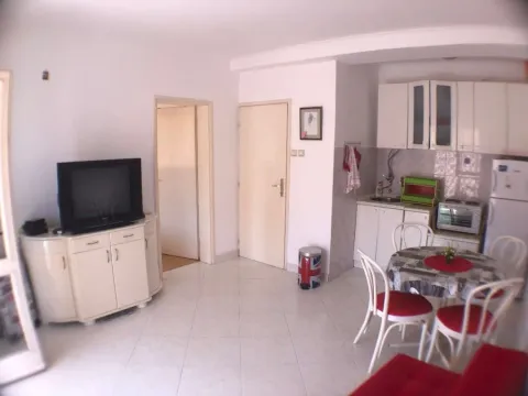 Rent, one bedroom apartment, 37m², Adok, Budva