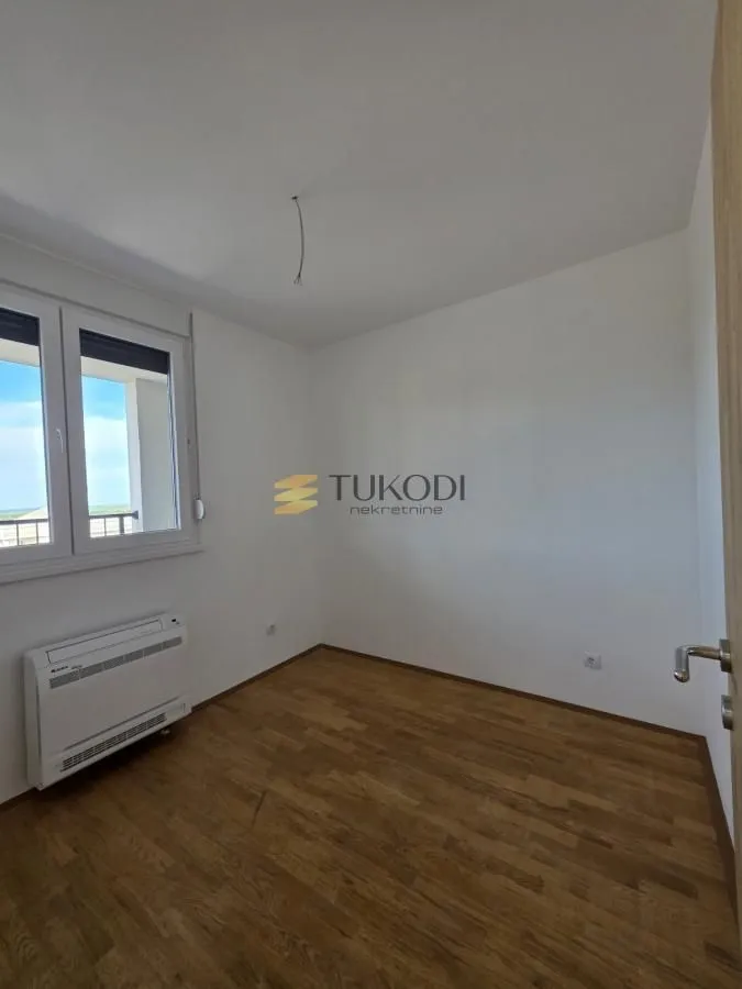 Prodaja, trosoban stan, 80m², Mišeluk, Petrovaradin