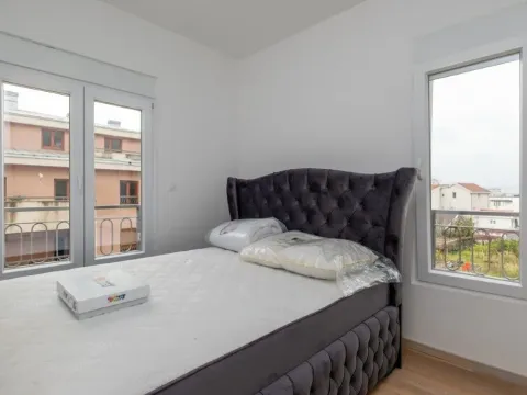 Izdavanje, dvosoban stan, 68m², Momišići, Podgorica - image 9