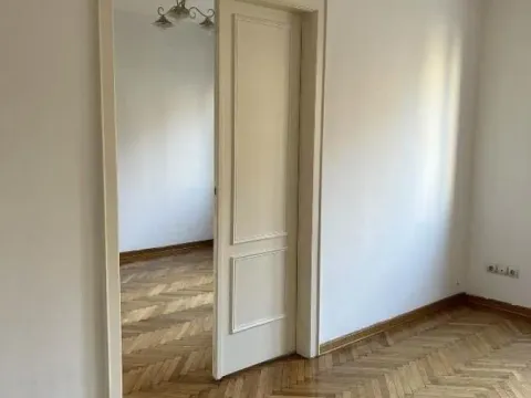 Izdavanje, dvosoban stan, 40m², Stari Grad, Beograd - image 5