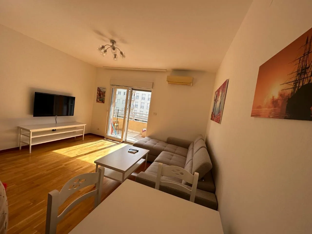 Rent, one bedroom apartment, 50m², City Kej, Podgorica