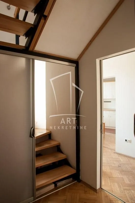 Prodaja, trosoban stan, 104m², Vračar Hram, Vračar Sve Podlokacije
