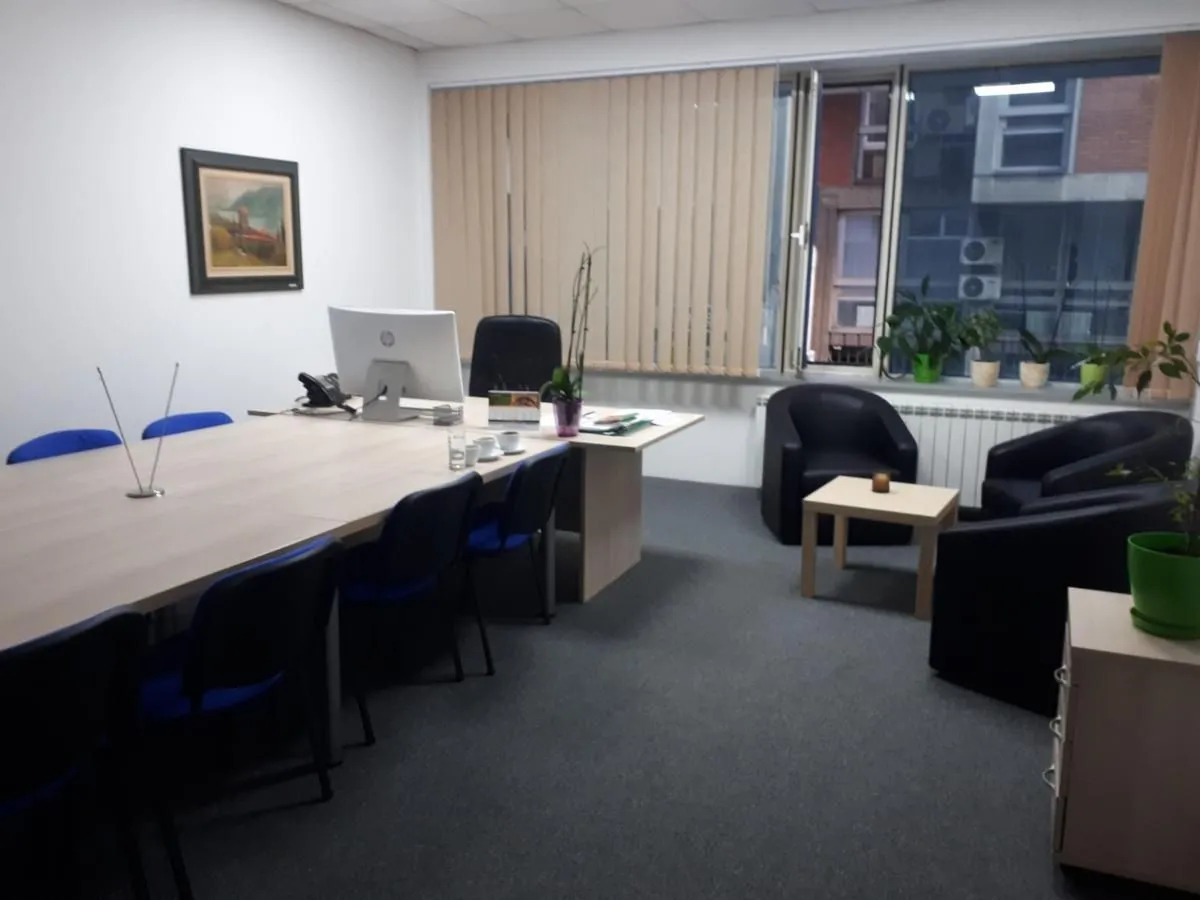 Rent, office space, 650m², Slavija, Vračar Sve Podlokacije