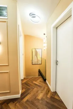 Izdavanje, četvorosoban stan, 100m², Petrovaradin, Novi Sad - image 22