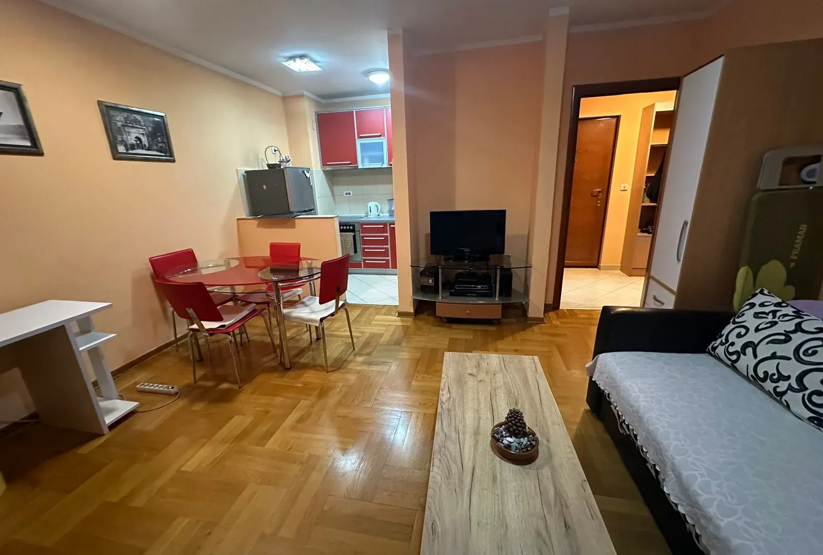 Rent, apartment, 52m², Preko Morače, Podgorica