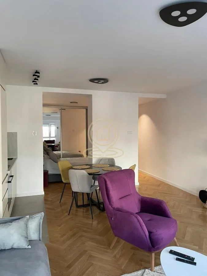 Rent, two bedroom apartment, 52m², Stari Grad, Beograd