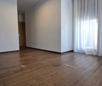 Izdavanje, četvorosoban stan, 204m², Kalenić Pijaca, Vračar Sve Podlokacije - image 9