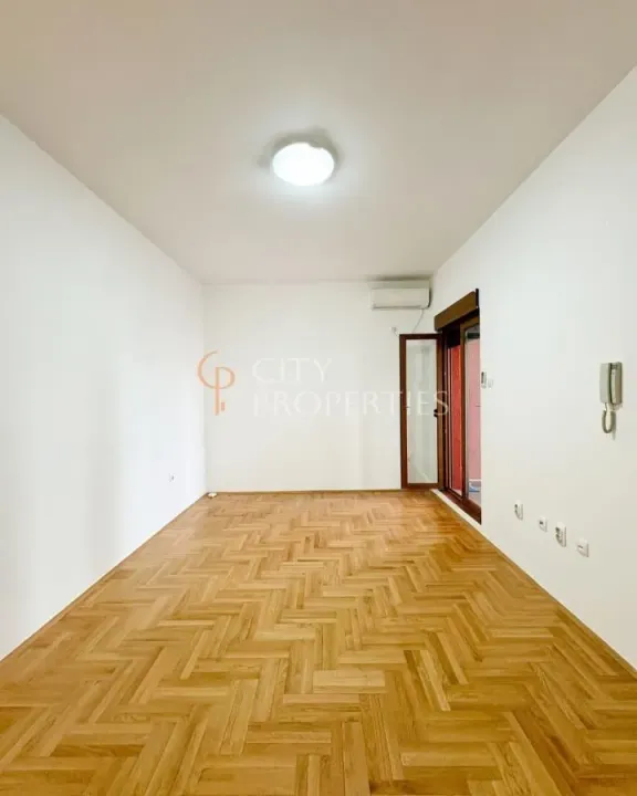Izdavanje, jednosoban stan, 41m², Tuški Put, Podgorica