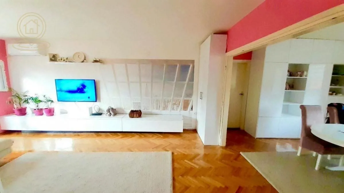 Prodaja, četvorosoban stan, 110m², Medijana, Niš