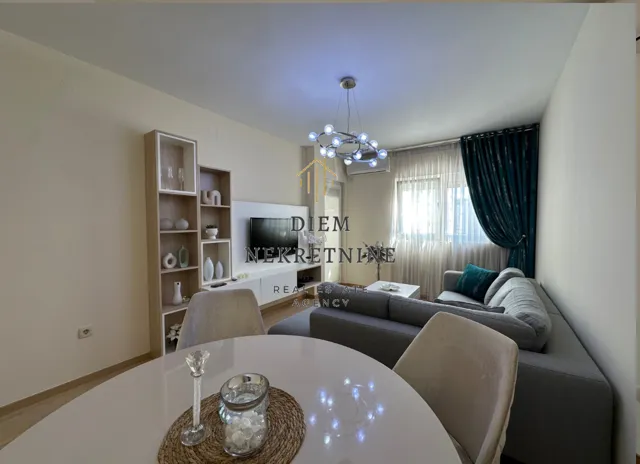 Izdavanje, dvosoban stan, 68m², City Kvart, Podgorica