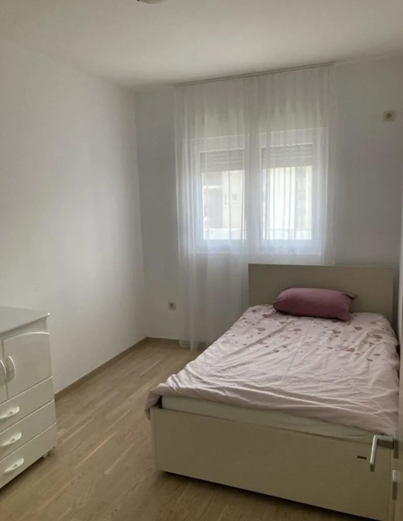Izdavanje, dvosoban stan, 75m², City Kvart, Podgorica
