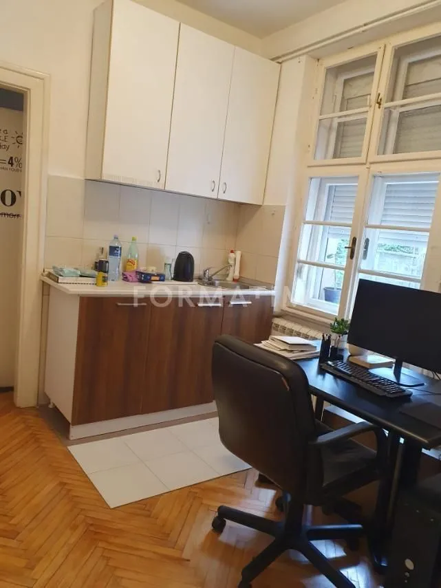Izdavanje, dvosoban stan, 45m², Vračar Centar, Vračar Sve Podlokacije