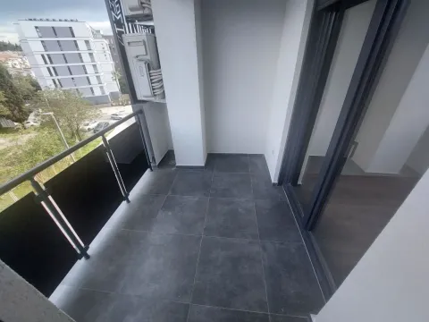 Izdavanje, jednosoban stan, 56m², Zagorič, Podgorica - image 3