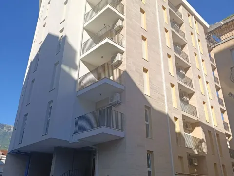 Prodaja, dvosoban stan, 65m², Centar, Budva - image 12