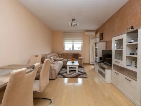 Prodaja, jednosoban stan, 47m², City Kvart, Podgorica - image 13