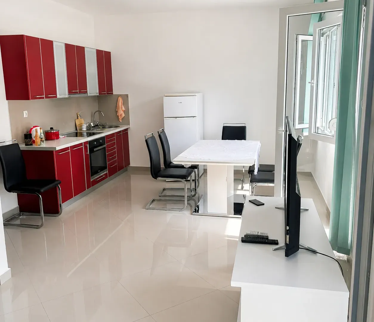 Prodaja, dvosoban stan, 85m², Šušanj, Bar