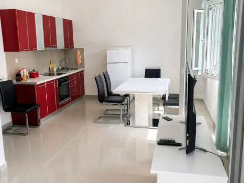 Prodaja, dvosoban stan, 85m², Šušanj, Bar - image 3