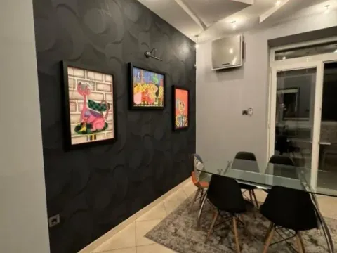 Izdavanje, trosoban stan, 91m², Stari grad, Novi Sad - image 10