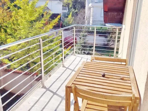 Izdavanje, četvorosoban stan, 120m², Savski Venac, Beograd - image 8