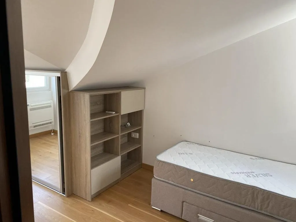 Izdavanje, dvosoban stan, 75m², Ljubović, Podgorica