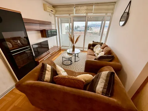 Rent, one bedroom apartment, 45m², Kod Big Fashion-a, Podgorica - image 2