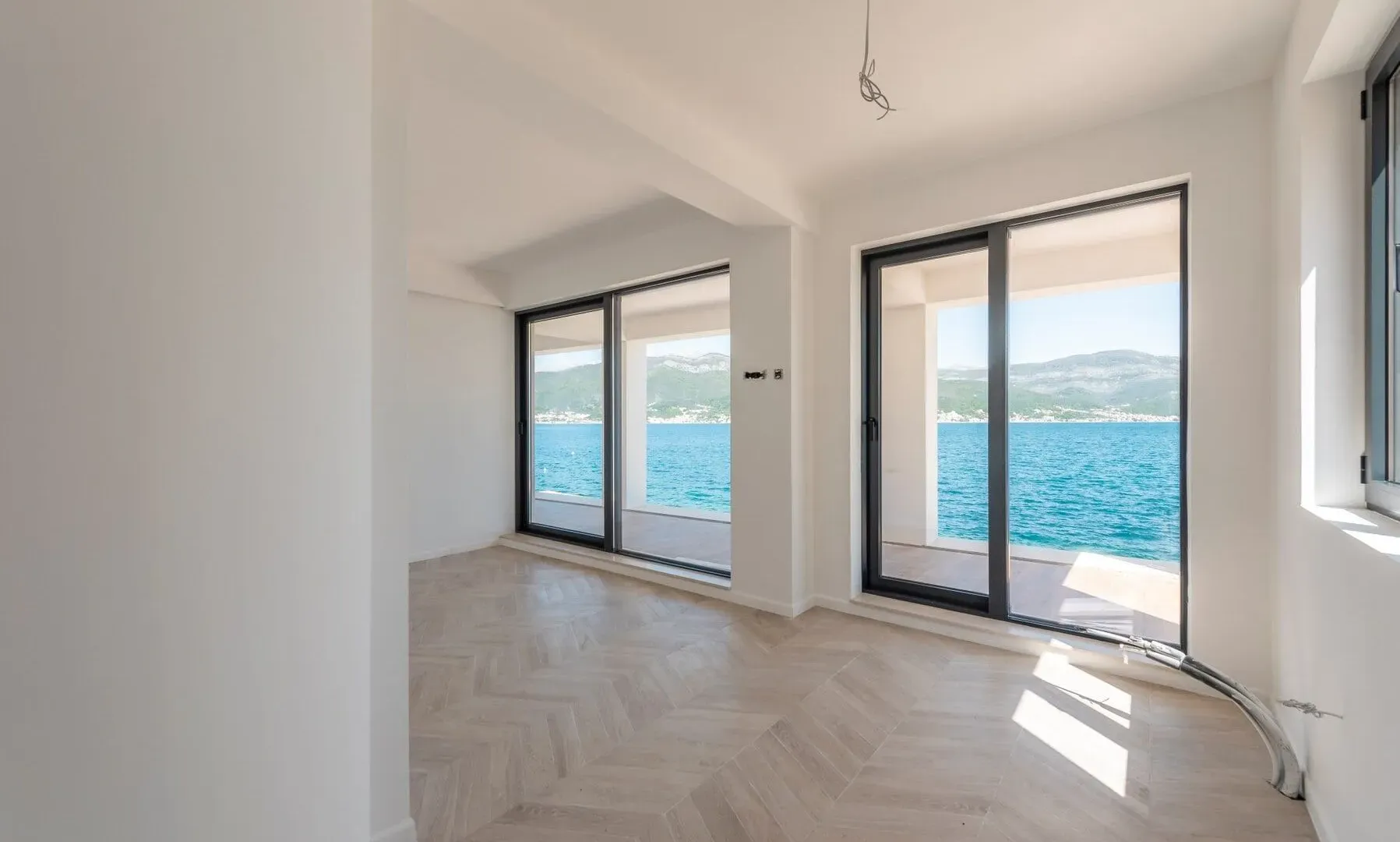 Prodaja, kuća, 225m², Bratešići, Kotor