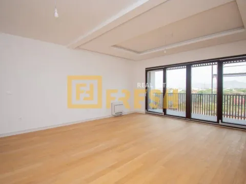 Prodaja, trosoban stan, 139m², Gornja Gorica, Podgorica - image 3