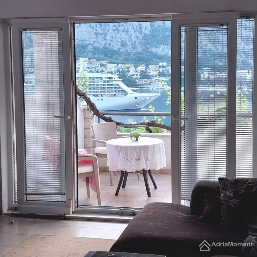 Prodaja, dvosoban stan, 82m², Muo, Kotor