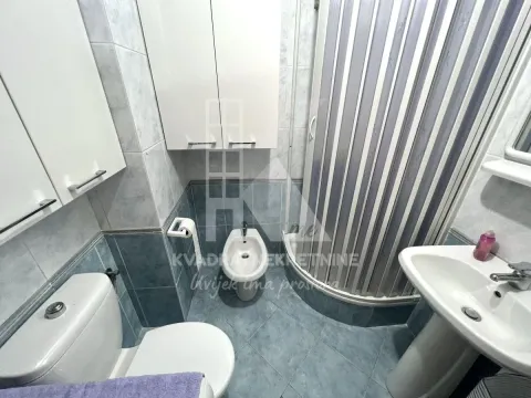 Izdavanje, jednosoban stan, 40m², Stari Aerodrom, Podgorica - image 9